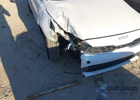 2022 Kia Forte Lxs z USA, uszkodzony, nr VIN 3KPF24AD3NE431153